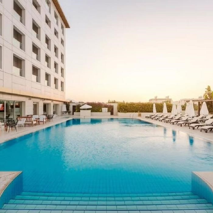 İzmir'den Uçak İle Kalkışlı 2 Gece 3 Gün Konaklamalı Kıbrıs Turu. Üstelik Ata Demirer Gazinosu Dahil.