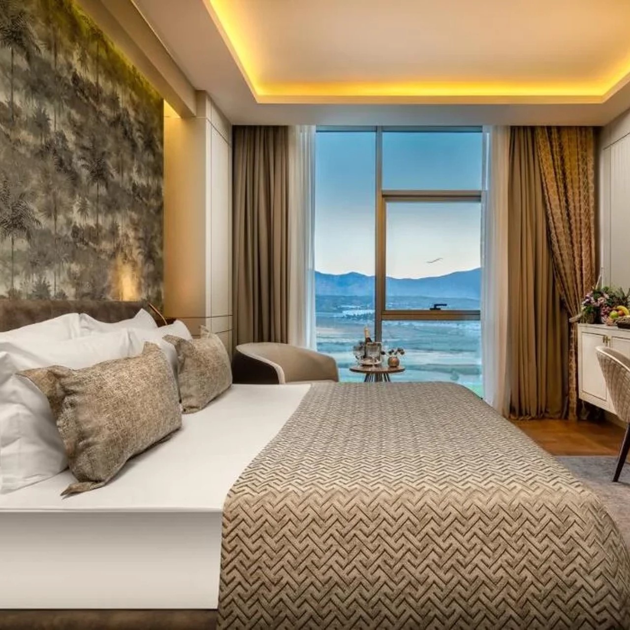 İzmir'den Uçak Bileti ve Otel Transferi Dahil 3 Gece 4 Gün Yarım Pansiyon Konaklamalı Concorde Tower Hotel Casino Convention Spa Sakiler Yılbaşı Galası 16.999TL'den Başlayan Fiyatlarla