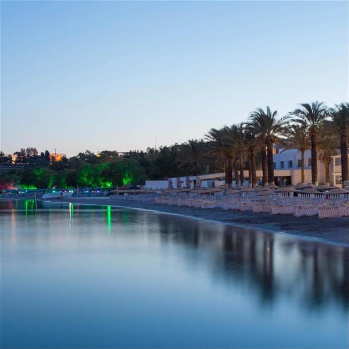 İzmir Kalkışlı Ulaşım ile 3 gece ve 4 gece seçenekli Bodrum Mio Mare Otel Herşey Dahil Konaklama