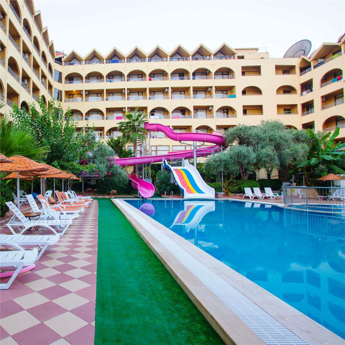 Marmaris Gölmar Beach Otel Herşey Dahil Konaklama