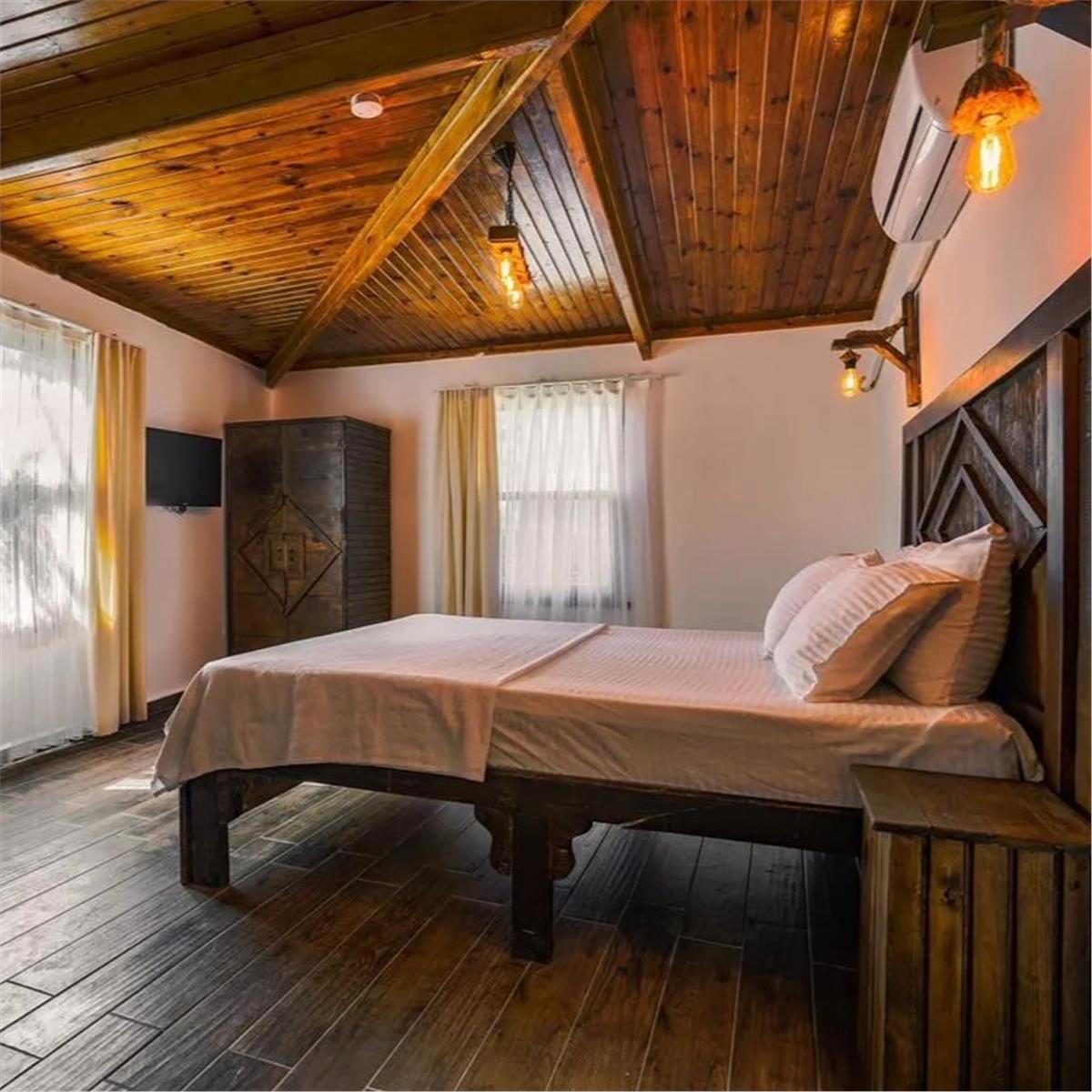 BELONG BUTIK HOTEL'DE KONAKLAMA SEÇENEKLERI ÜSTELIK YILBAŞI ETKINLIĞI DAHIL