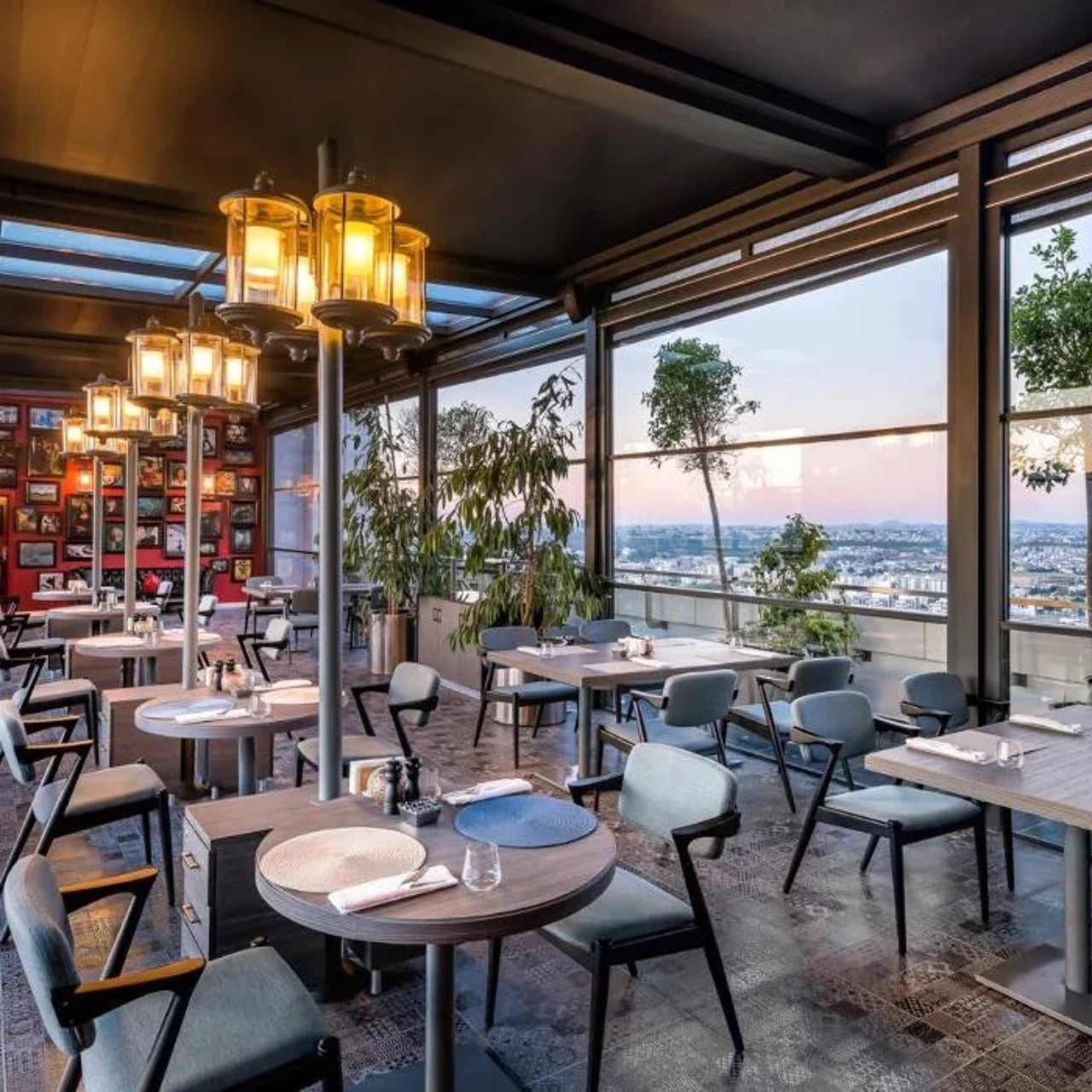 İzmir'den Uçak Bileti ve Otel Transferi Dahil 3 Gece 4 Gün Yarım Pansiyon Konaklamalı Concorde Tower Hotel Casino Convention Spa Sakiler Yılbaşı Galası 16.999TL'den Başlayan Fiyatlarla