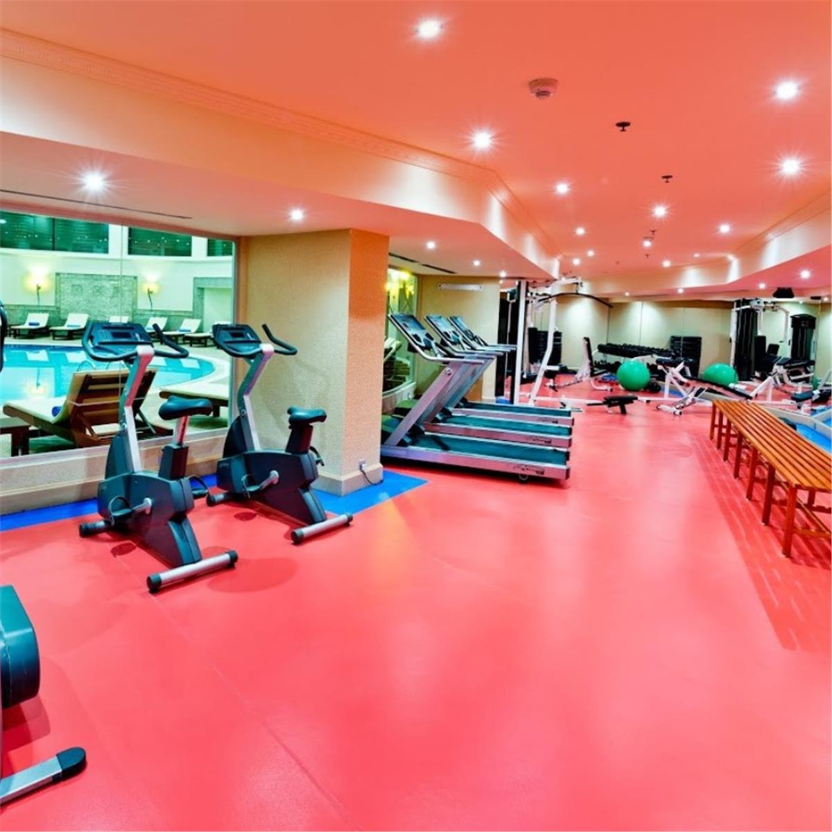 GIRNE MERIT PARK HOTEL'DE ÖZCAN DENIZ YILBAŞI GALA
