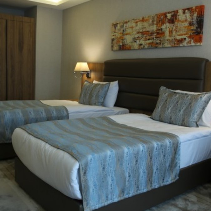 İzmir Çıkışlı Yılbaşı Özel 2 gece 3 gün 4* Royal Capital Termal Hotel Konaklama ve Limitsiz İçecekli Yılbaşı Galası Dahil Bursa Uludağ Turu
