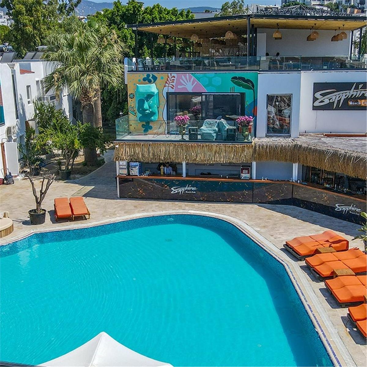 2 GECE 3 GÜN SAPPHIRE BEACH CLUB HOTEL KONAKLAMALI BODRUM TATILI ÜSTELIK GECE CLUBINDA YILBAŞI PARTISI DAHIL