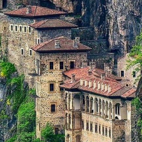 İzmir'den Kalkışlı 5 Gece 6 Gün Uçaklı ve Konaklamalı Tiflis ve Batum Konaklamalı Karadeniz ve Yaylalar Turları (Trabzon başlar, Trabzon biter)