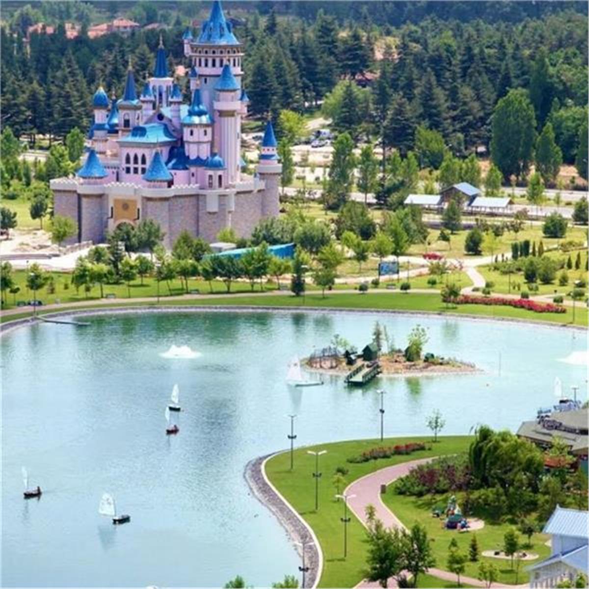 İzmir çıkışlı 1 gece 2 gün konaklamalı Bursa, Cumalıkızık, Uludağ Kayak Merkezi, Eskişehir Turu.