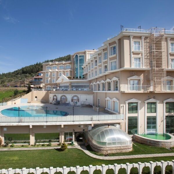 İzmir'den Otobüslü Yılbaşı Özel 1 Gece 2 Gün Konaklamalı Gala Gecesi Dahil Lidya Sardes Termal Hotel & Spa