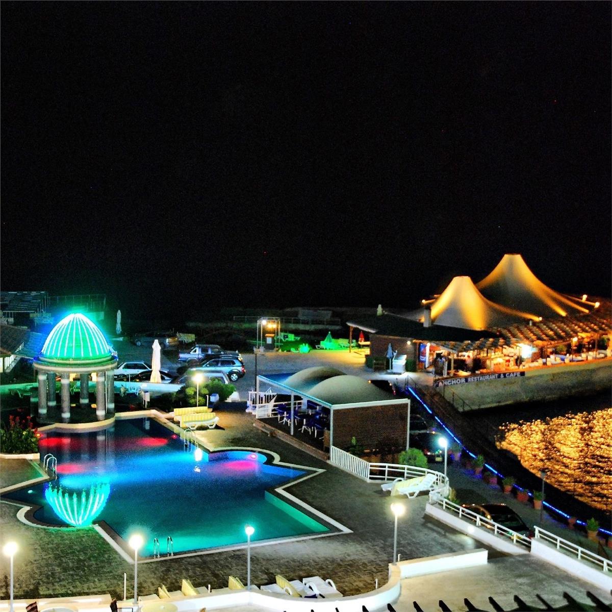 DOME HOTEL