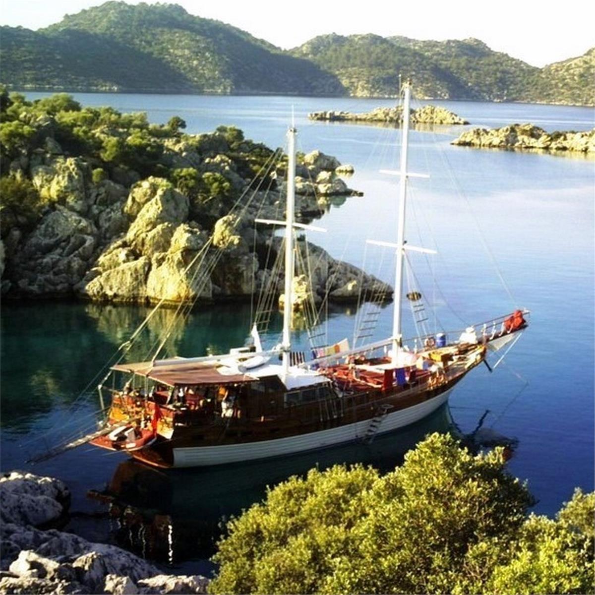 İZmir Çıkışlı 2 gece 3 gün Konaklamalı Akyaka, Kız Kumu, Bozburun, Selimiye ile Marmaris Turu
