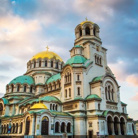 İzmir'den Otobüslü 2 Gece 3 Gün Konaklamalı Kazanlık Gül Festivali Turu. Üstelik Sofya Şehir Turu Dahil.