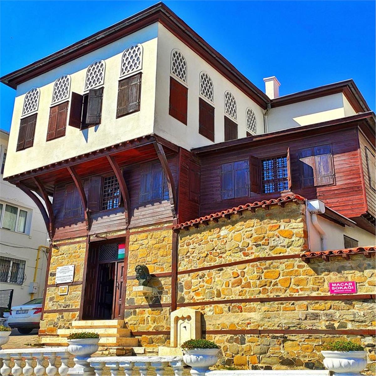 2 GECE 3 GÜN KONAKLAMALI TRAKYA EDIRNE İĞNEADA ILE LONGOZ ORMANLARI TURU
