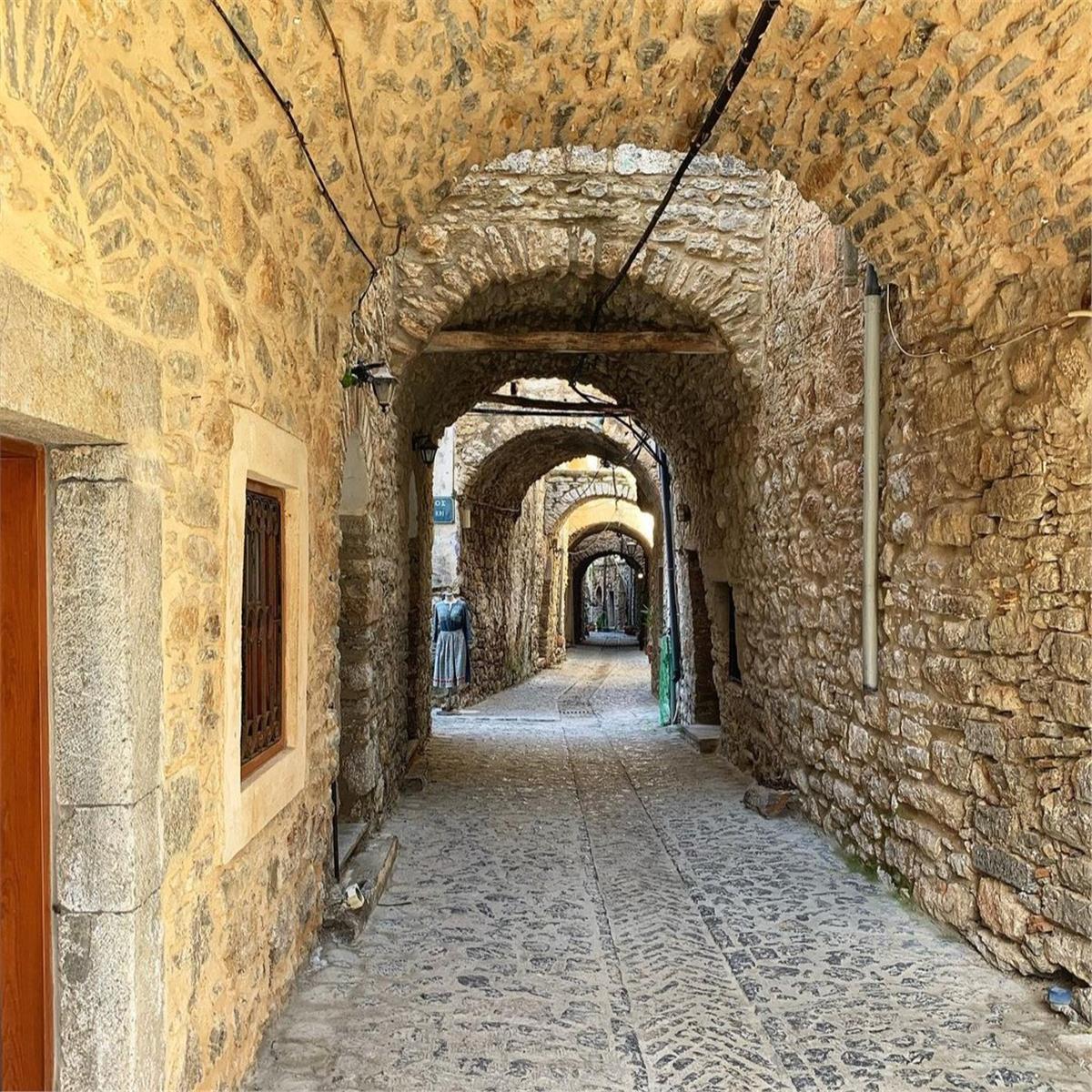 Çeşme Kalkışlı Kuzey ve Güney Ada ile Feribot Bileti Dahil 2 Gece 3 Gün Konaklamalı Sakız Adası Turu