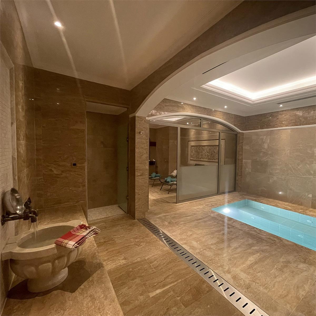 İZMIR ÇIKIŞLI YILBAŞI ÖZEL 3 GECE 4 GÜN ALUSSO THERMAL HOTEL SPA & CONVENTION CENTER KONAKLAMALI YILBAŞI GALA YEMEĞI