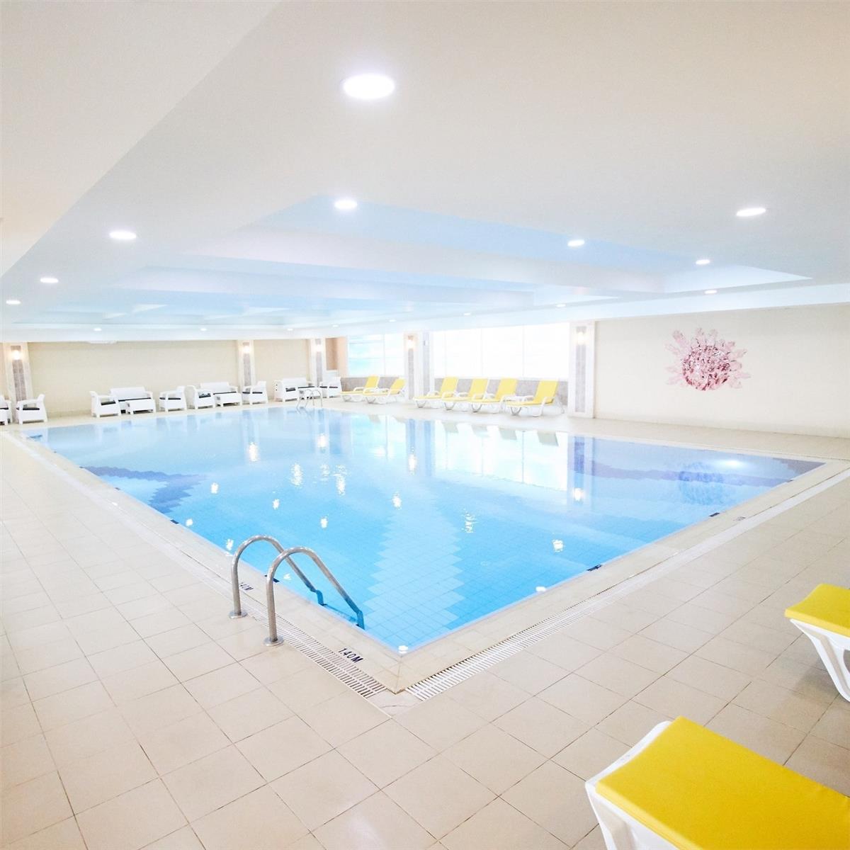 KIBRIS SALAMIS BAY CONTI RESORT HOTEL'DE GÜLDEN YILBAŞI GALASI