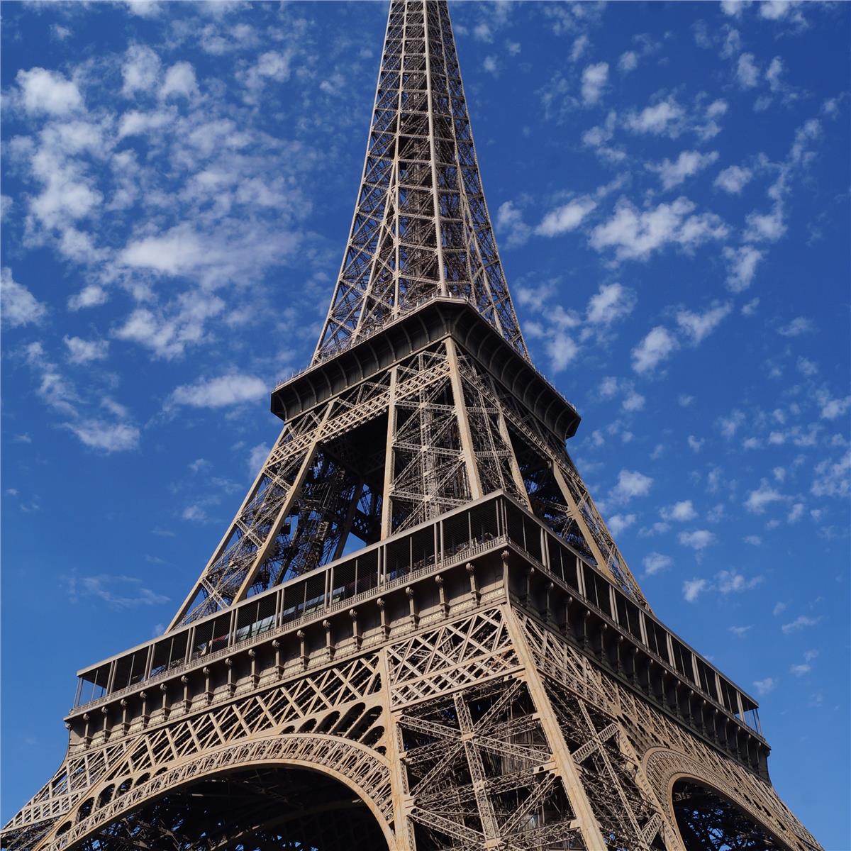 İzmir'den Uçaklı Yılbaşı Özel 3 Gece 4 Gün Konaklamalı Görkemli Paris ve İncileri Turu