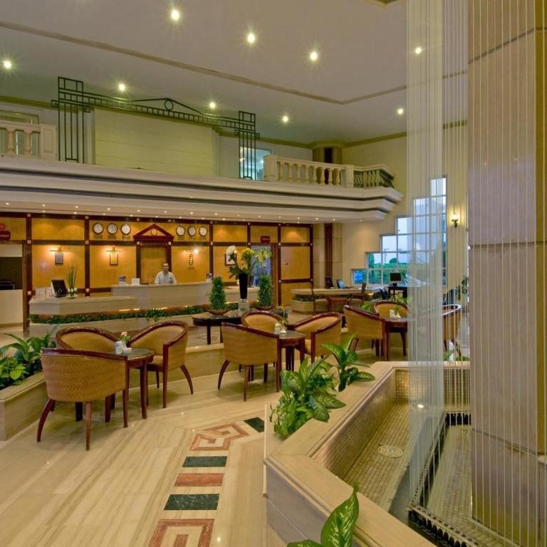 İzmir'den Uçak İle Hareketli 4 Gece 5 Gün 5 Yıldızlı Dreams Beach Resort Hotel Konaklama Sharm El Sheikh Turu