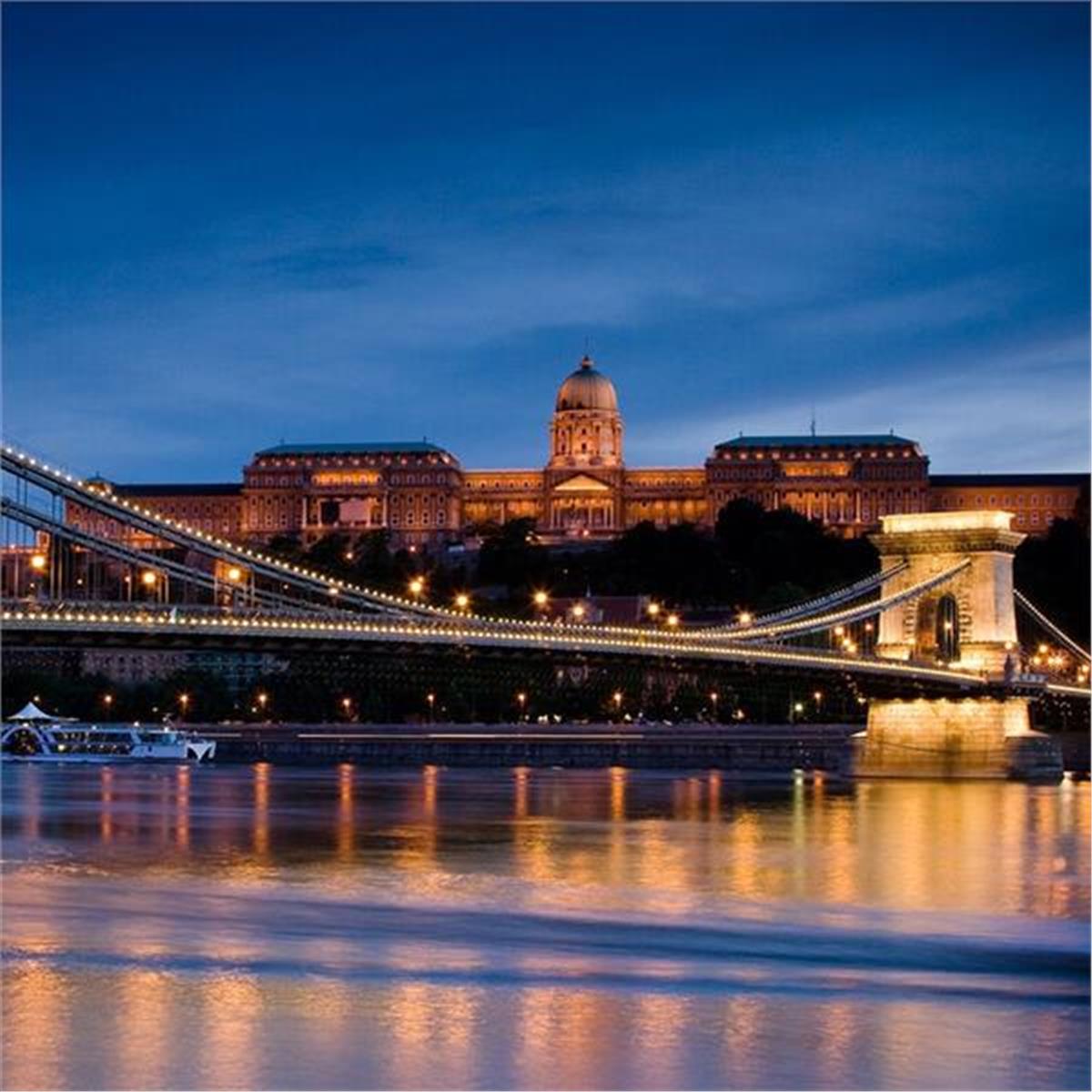 İzmir'den Uçaklı Yılbaşı Özel 4 Gece 5 Gün Konaklamalı Tüm Ekstralar Dahil Münih & Hallstat & Salzburg & Viyana Turu