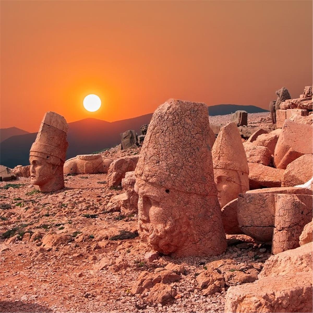 İzmir'den Uçaklı Yılbaşı Özel 2 Gece 3 Gün Konaklamalı Batman, Diyarbakır ile Mardin Turu