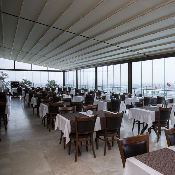 İzmir'den Otobüslü Yılbaşı Özel 1 Gece 2 Gün Konaklamalı Gala Gecesi Dahil Lidya Sardes Termal Hotel & Spa