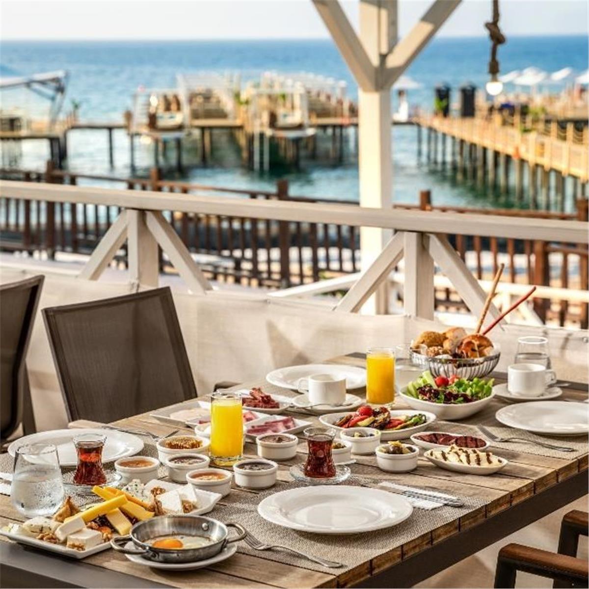 2 GECE 3 GÜN KONAKLAMALI ELEXUS HOTEL GIRNE EBRU GÜNDEŞ YILBAŞI GALASI