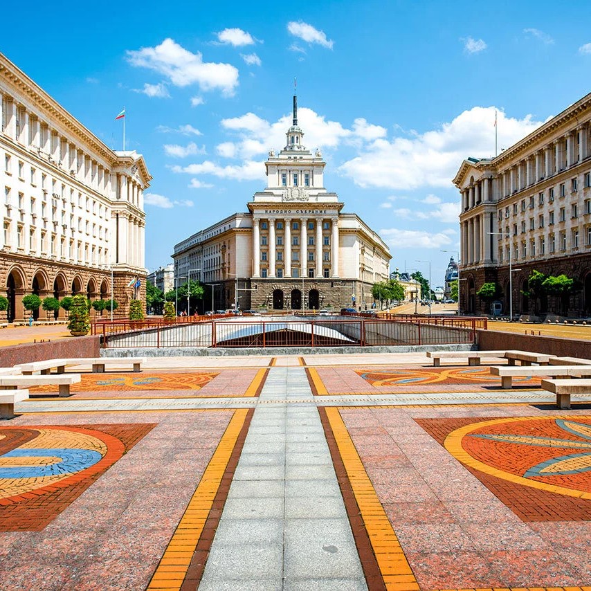 İzmir'den Otobüslü 2 Gece 3 Gün Konaklamalı Kazanlık Gül Festivali Turu. Üstelik Sofya Şehir Turu Dahil.