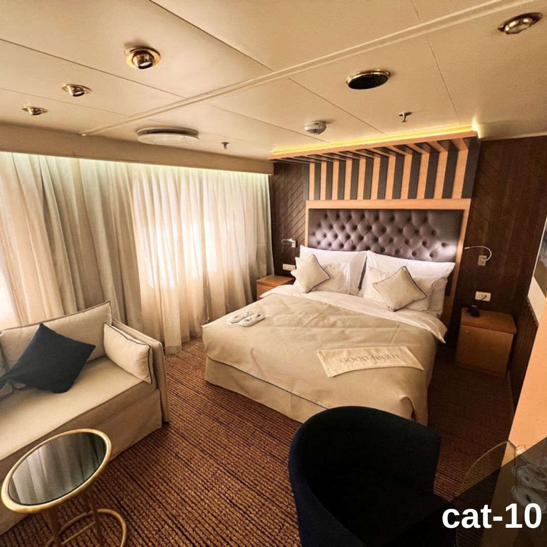 Gemini İle Kuşadası Kalkışlı 3 Gece 4 Gün Konaklamalı Patmos, Atina, Mikonos, Santorini, Rodos ile Yunan Adaları Turu