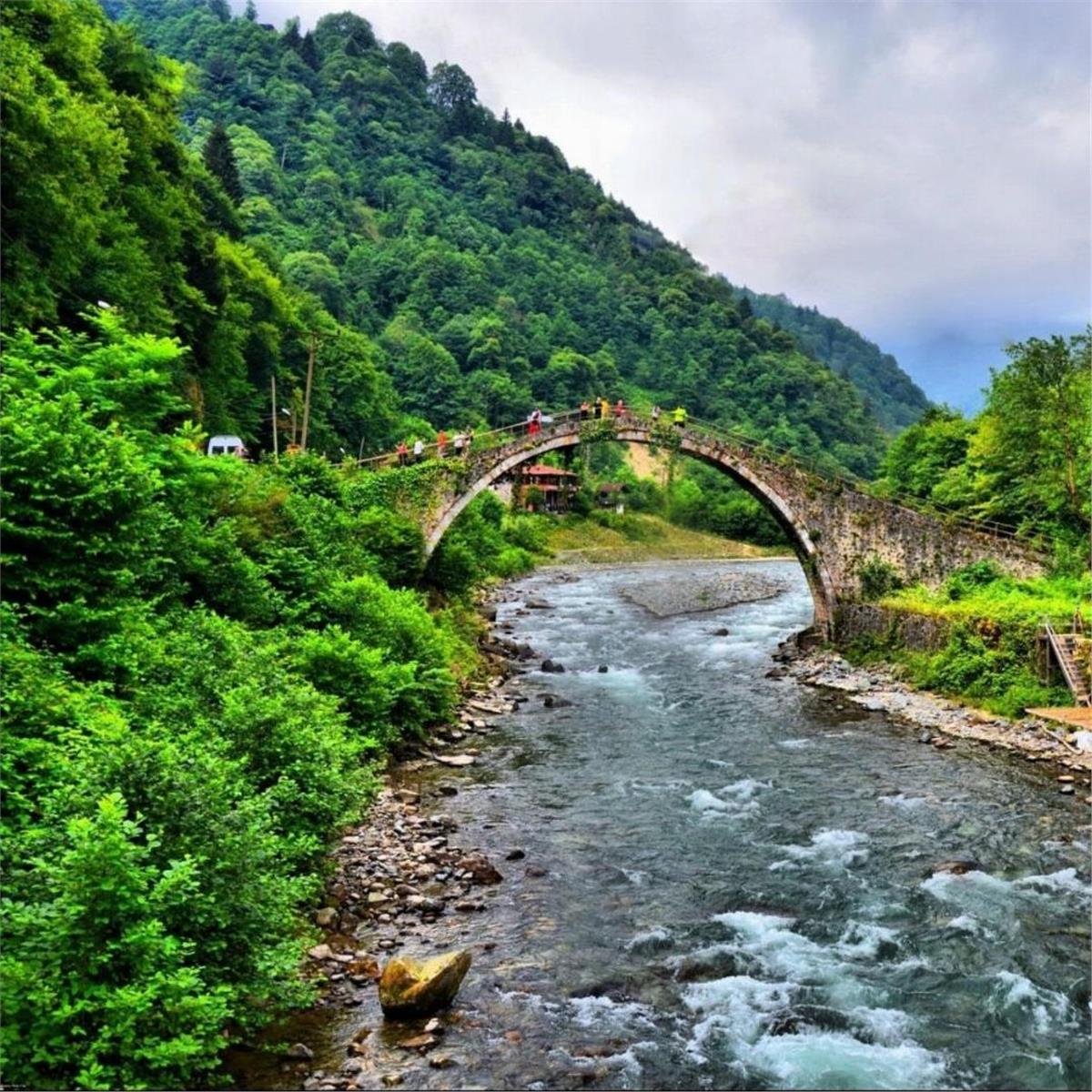 İzmir Çıkışlı 5 gece 6 gün Doya Doya Karadeniz Turu. Üstelik Batum ve Yayla Konaklama Farkıyla.