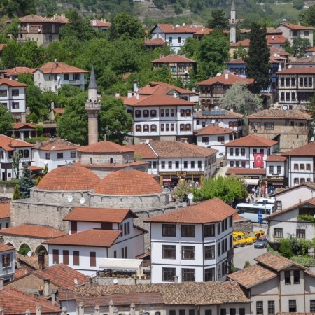 İzmir'den Uçak İle Hareketli 6 Gece 7 Gün Konaklamalı Özel Karadeniz Yaylalar & Batum Turu