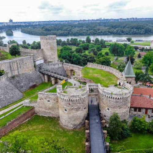 İzmir'den Uçak İle Hareketli ve Vizesiz 3 Gece 4 Gün 4* Belgrad Royal Inn Hotel Konaklamalı Belgrad Noel Pazarları Turu