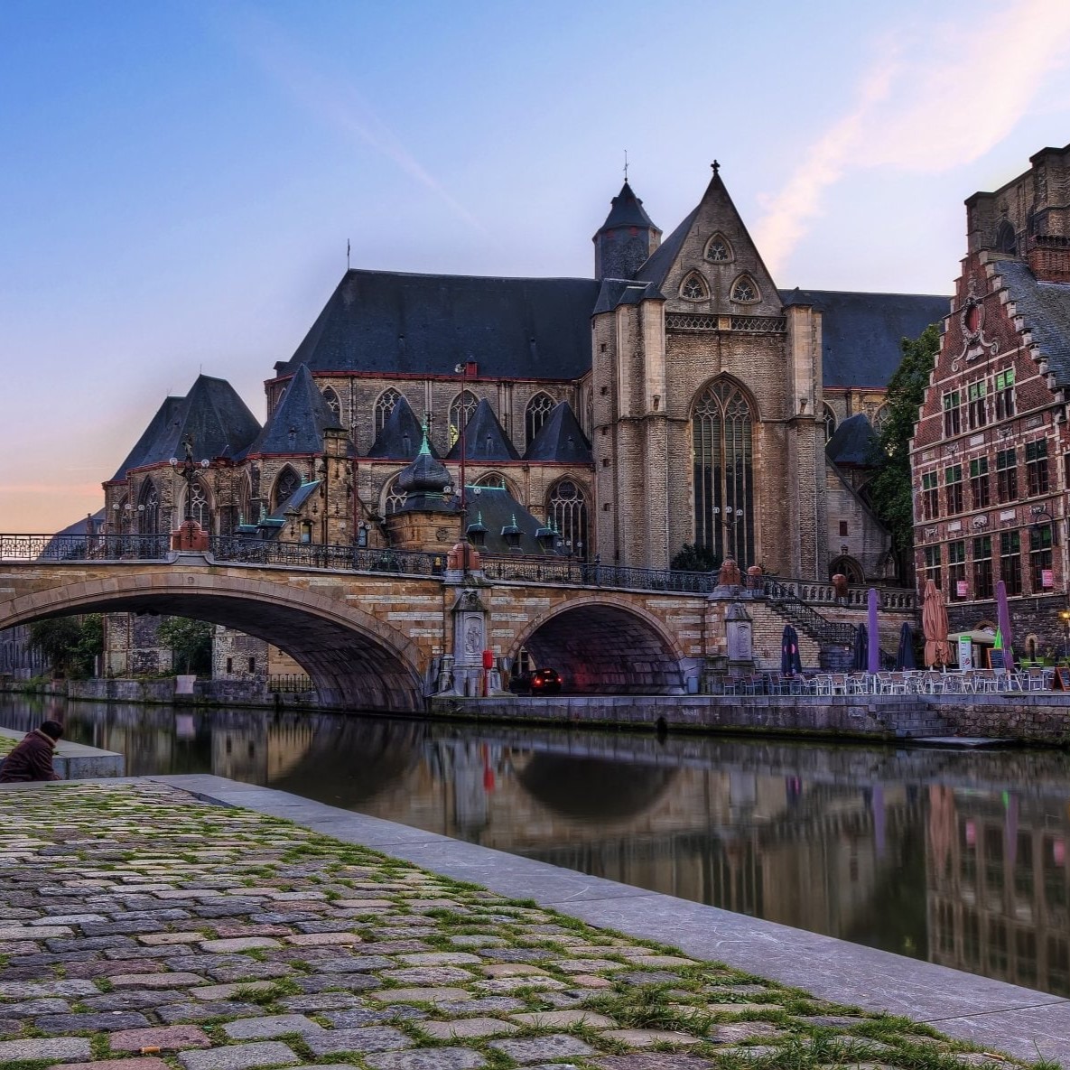 İzmir'den Uçak İle Kalkışlı 4 Gece 5 Gün Konaklamalı Sömestr Özel Amsterdam & Brüksel & Paris & Disneyland Turu