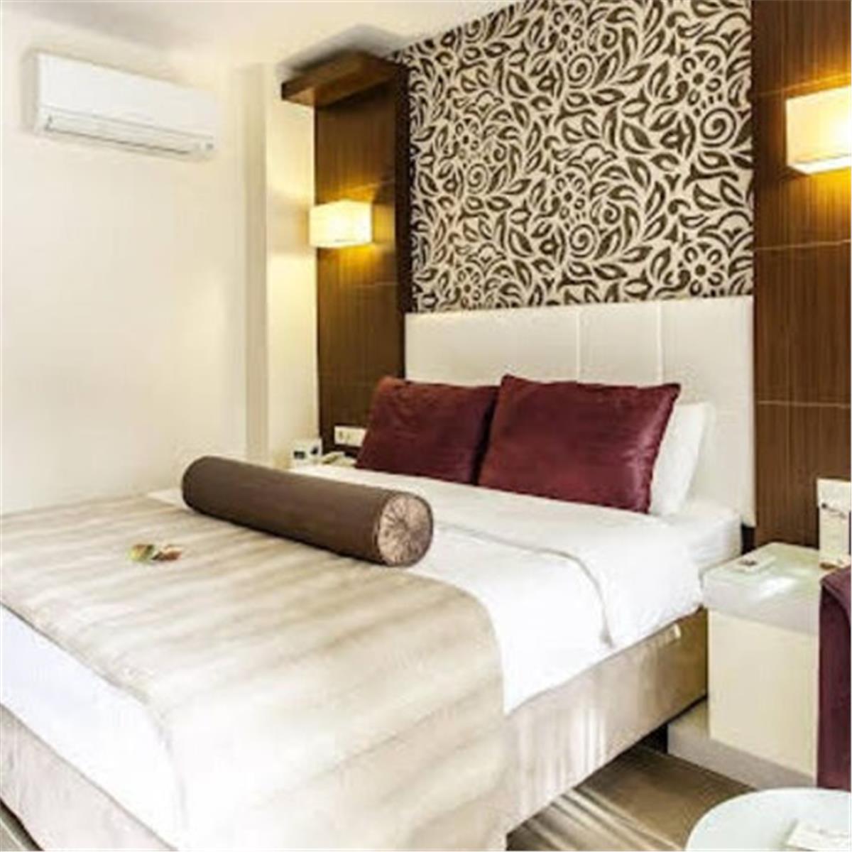 İZMIR ÇIKIŞLI YILBAŞI ÖZEL 2 GECE 3 GÜN KONAKLAMALI TUSAN BEACH RESORT HOTEL KUŞADASI 2024 YILBAŞI GALA YEMEĞI