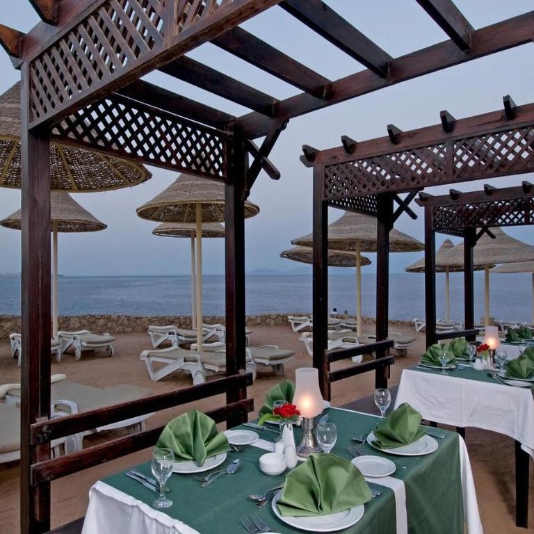 İzmir'den Uçak İle Hareketli 4 Gece 5 Gün 5 Yıldızlı Dreams Beach Resort Hotel Konaklama Sharm El Sheikh Turu