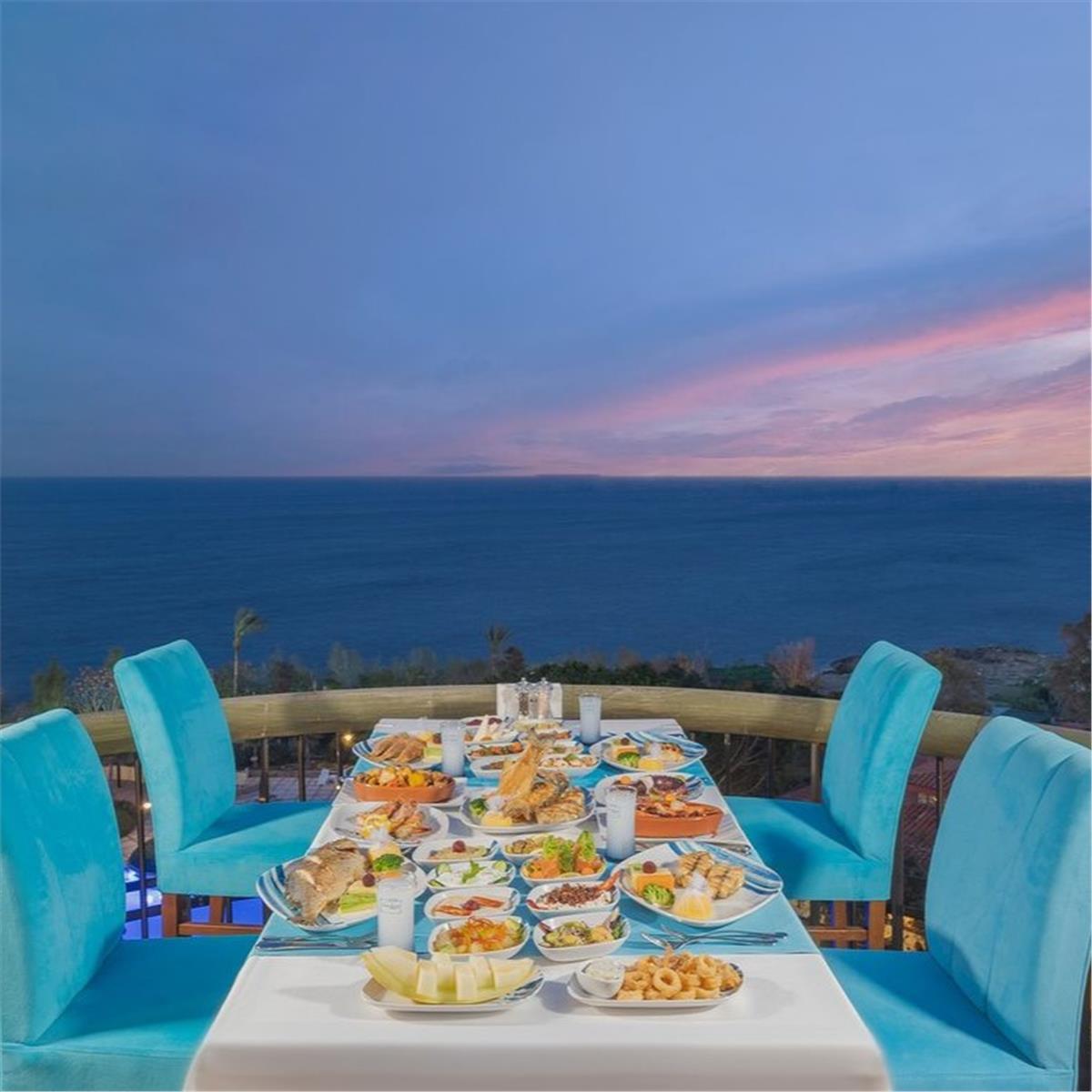 KIBRIS MERIT CRYSTAL COVE HOTEL'DE ULTRA HERŞEY DAHIL KONAKLAMA