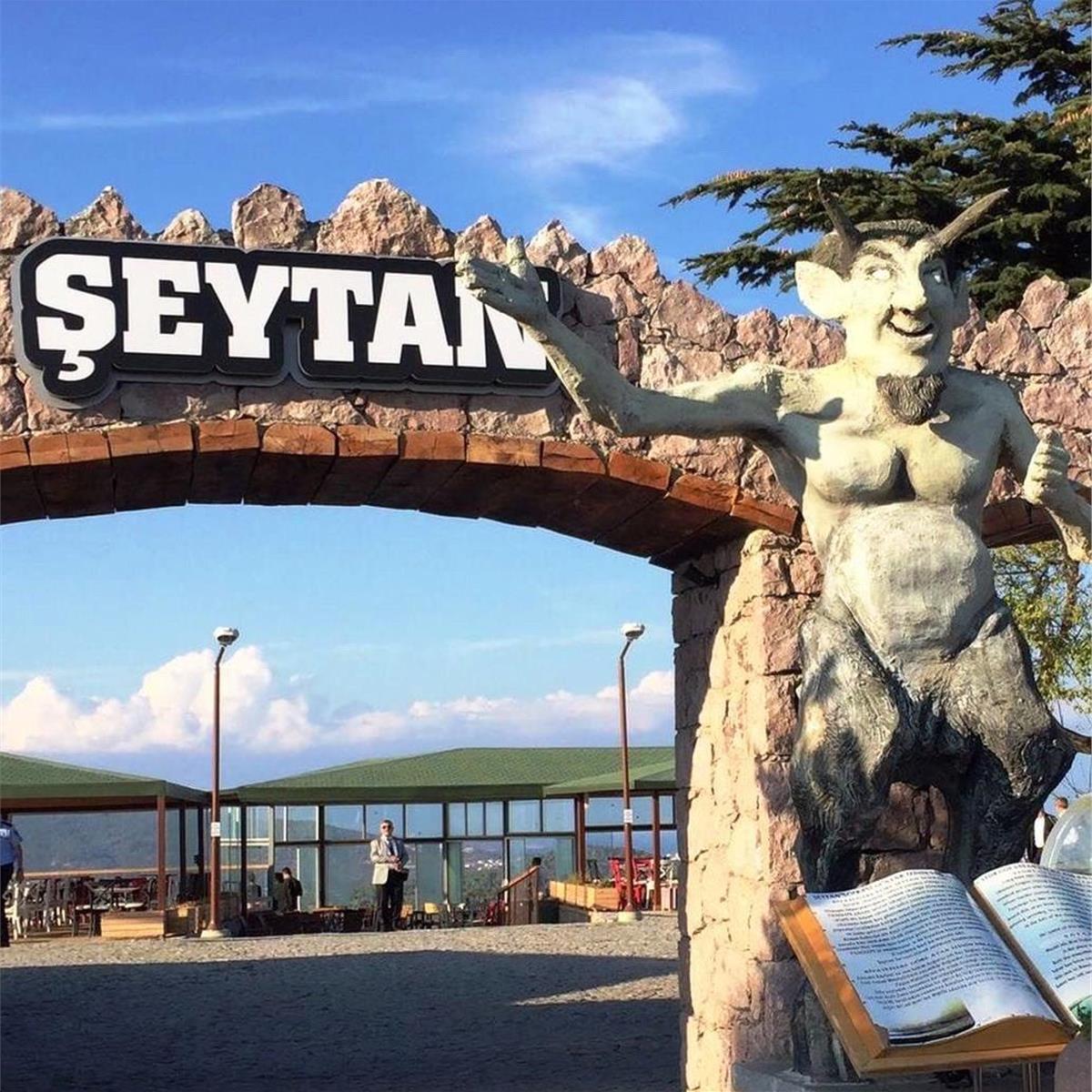 İzmir Çıkışlı 1 gece 2 Gün Ayvalık, Cunda Adası, Kazdağları Turu. Üstelik Jeep Safari Dahil.
