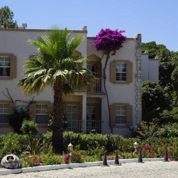 GOLDEN MUSEUM RESORT & SPA