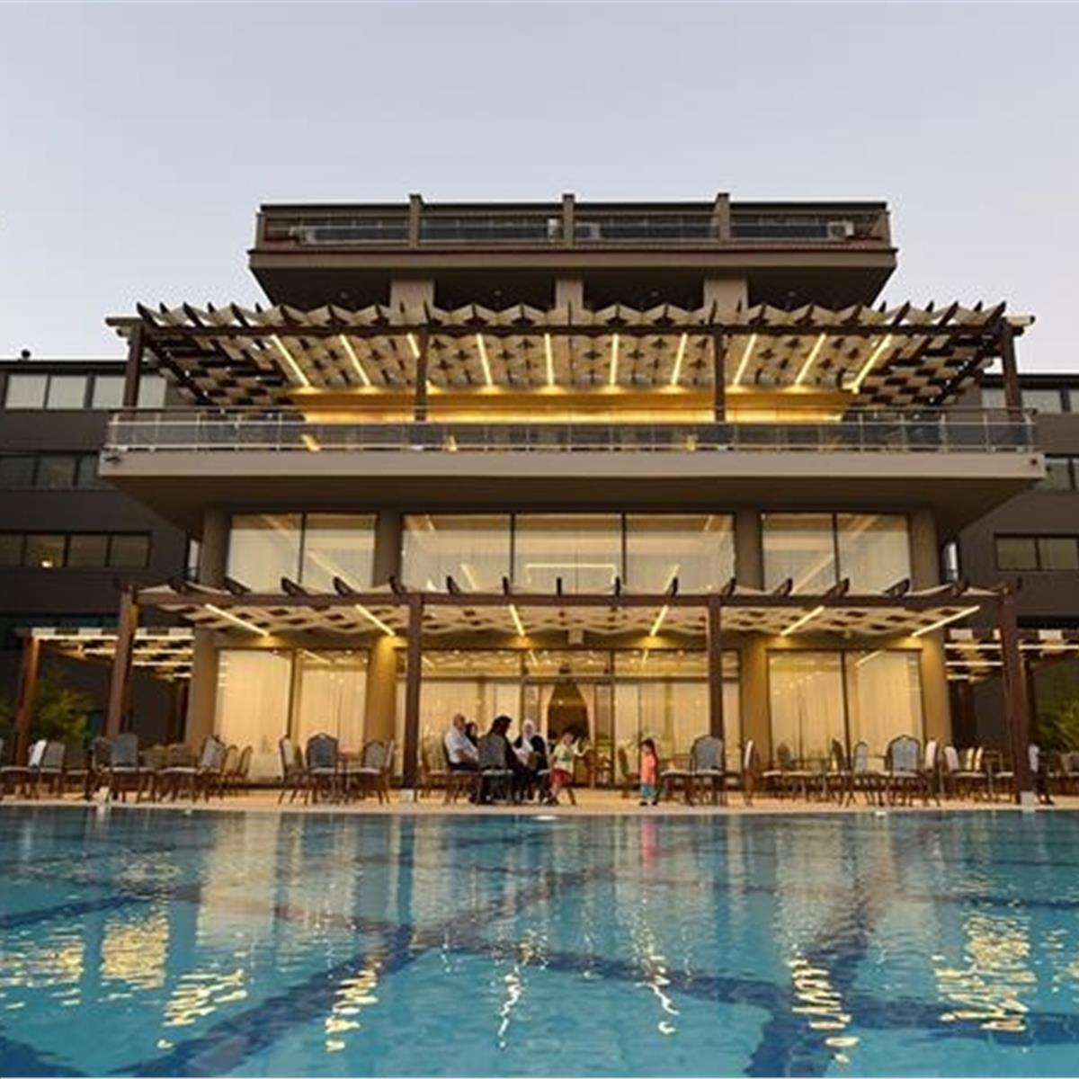 YILBAŞI ÖZEL 2 GECE 3 GÜN HIERAPARK THERMAL & SPA HOTEL DELUXE KONAKLAMA VE YILBAŞI GALASI DAHIL PAMUKKALE TERMAL OTEL TURU