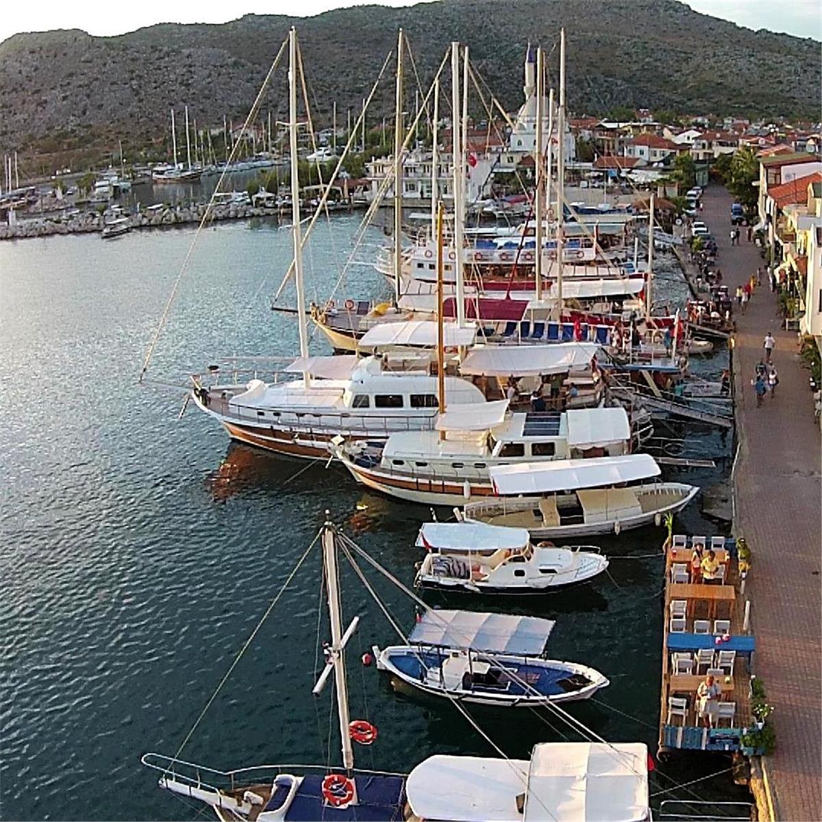 İZmir Çıkışlı 2 gece 3 gün Konaklamalı Akyaka, Kız Kumu, Bozburun, Selimiye ile Marmaris Turu