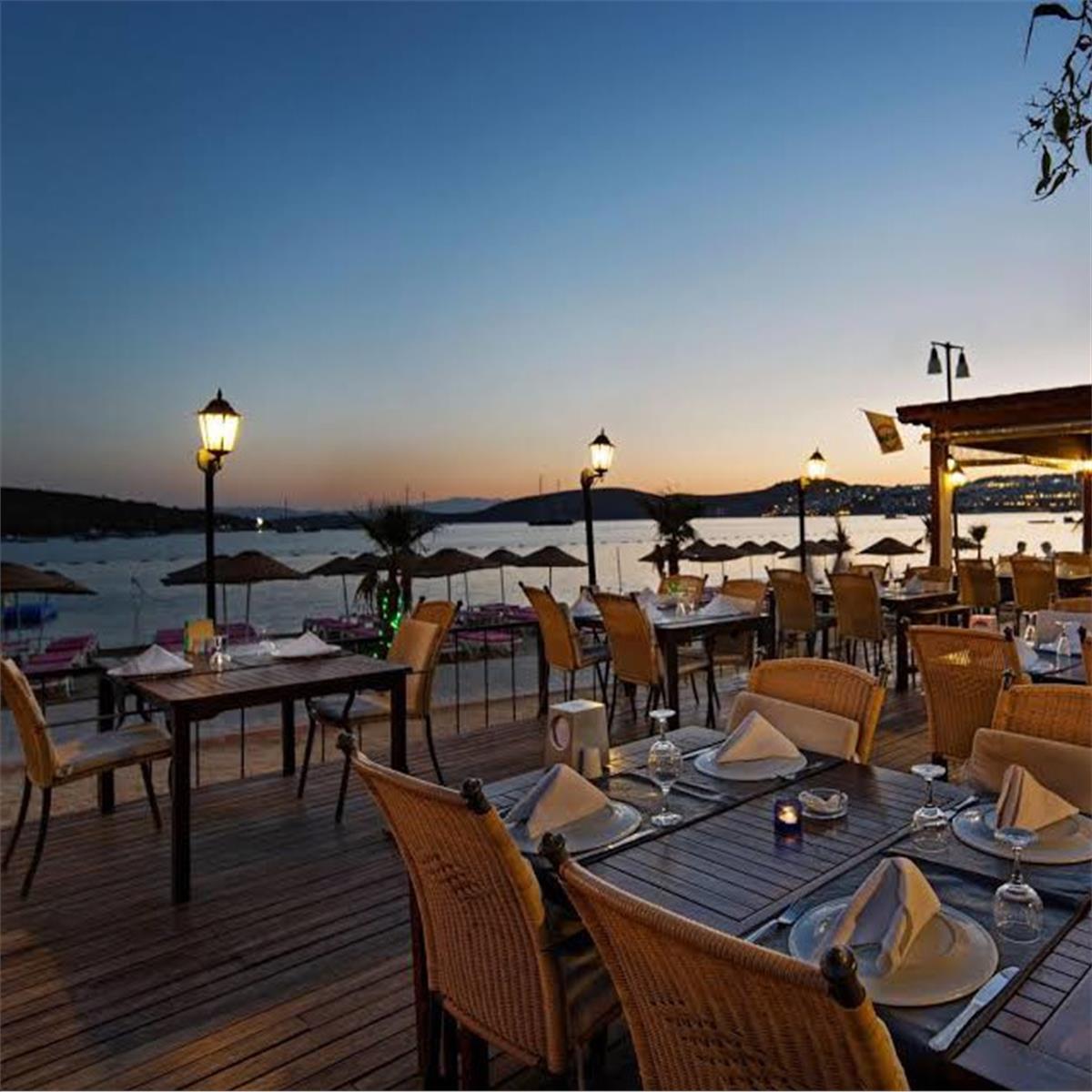 İzmir Kalkışlı Ulaşım ile 3 ve 4 gece seçenekli Bodrum Ladonia Del Mare Otel Herşey Dahil Konaklama