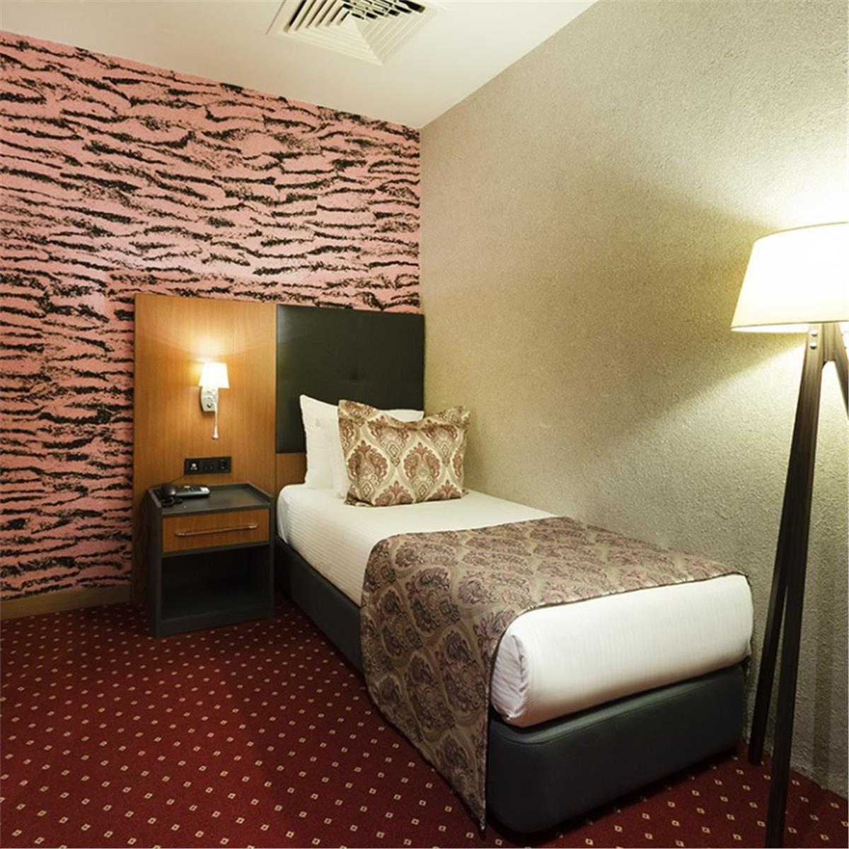 2 GECE 3 GÜN 5 YILDIZLI EUPHORIA HOTEL BATUMI KONAKLAMALI YILBAŞI BATUM TURU