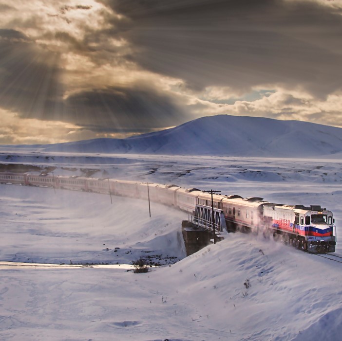 İzmir'den Uçaklı 4 Gece 5 Gün Konaklamalı Doğu Ekspresi ve Palandöken Kayak Merkezi İle Van, Kars, Erzurum Palandöken Turu