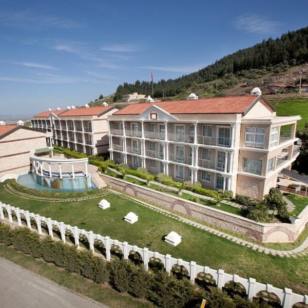 İzmir'den Otobüslü Yılbaşı Özel 1 Gece 2 Gün Konaklamalı Gala Gecesi Dahil Lidya Sardes Termal Hotel & Spa