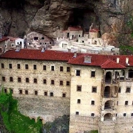 İzmir'den Uçak İle Hareketli 6 Gece 7 Gün Konaklamalı Özel Karadeniz Yaylalar & Batum Turu