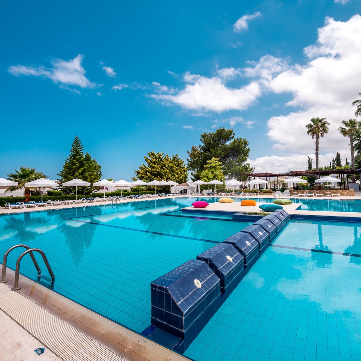 İzmir'den Uçaklı 2 Gece 3 Gün The Olive Tree Hotel Konaklamalı Kıbrıs Turu