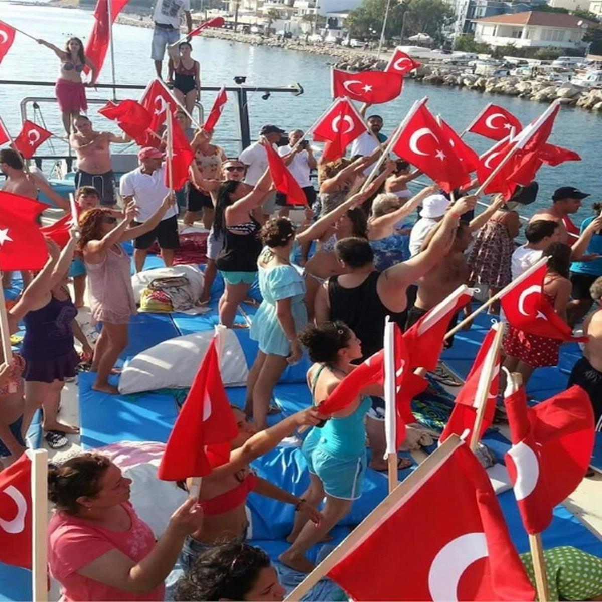 Öğle Yemeği Dahil Çeşme Tekne Turu