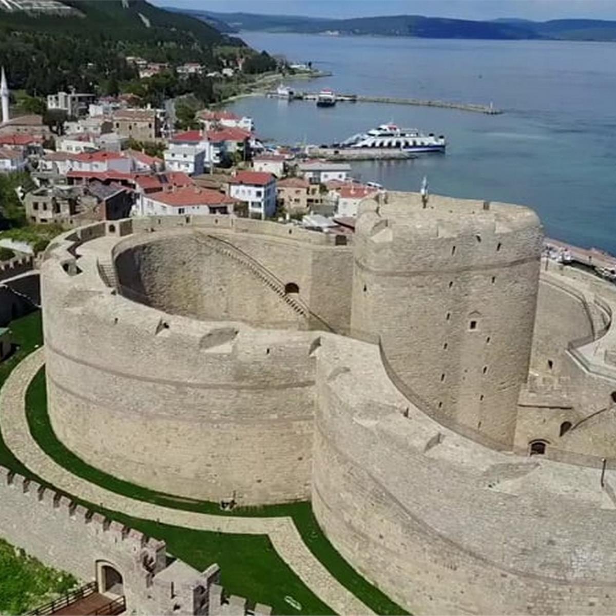 İzmir çıkışlı 1 gece 2 gün konaklamalı Assos Antik Kenti, Truva, Çanakkale Şehitlik Turu