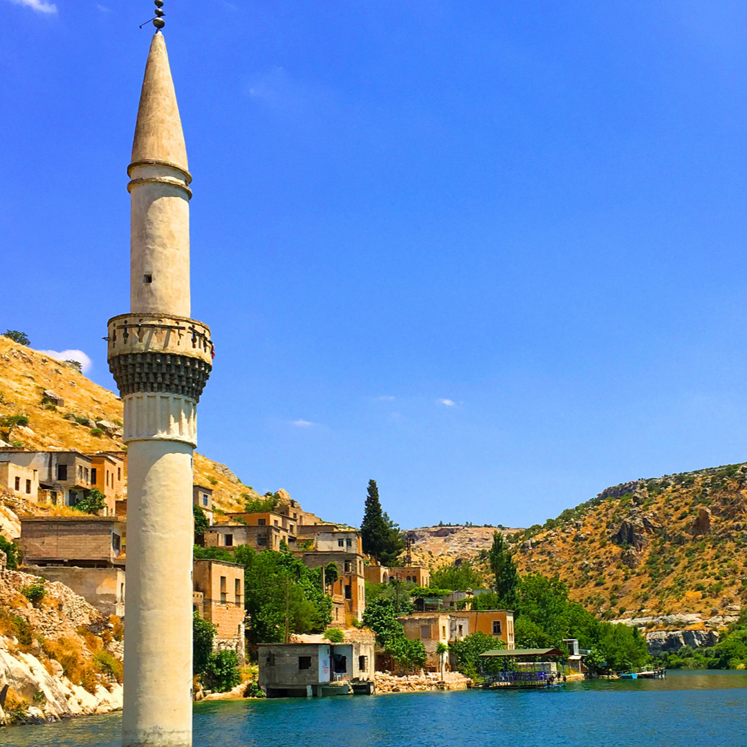 İzmir'den Uçaklı 4 Gece 5 Gün Konaklamalı Van'dan GAP'a Mezopotamya Turu. Üstelik Malabadi Köprüsü İle