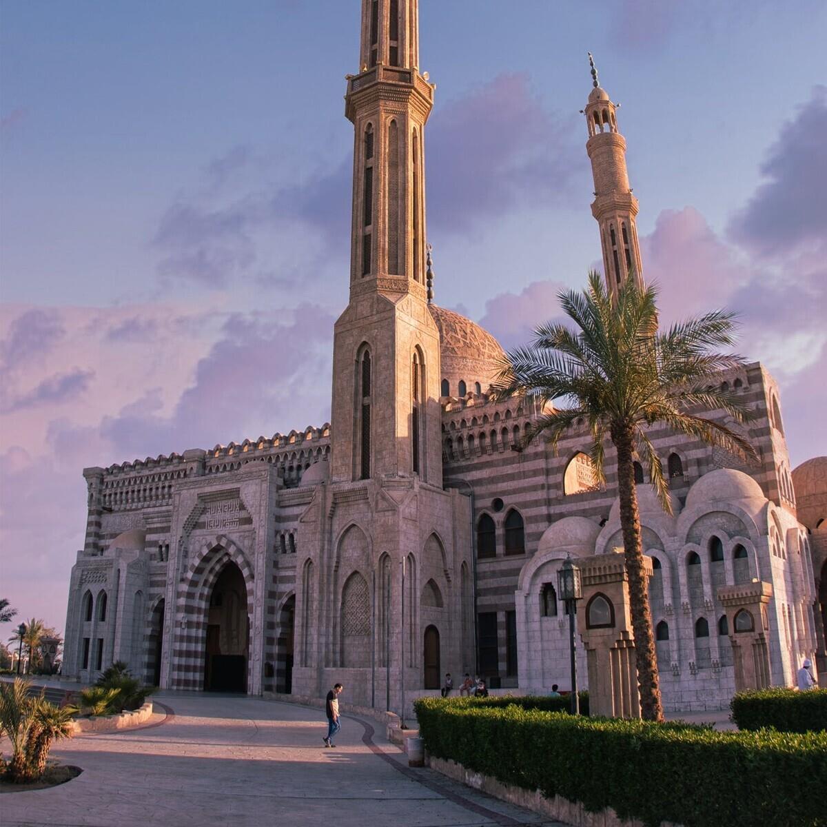 İzmir'den Uçak İle Hareketli 4 Gece 5 Gün 4 Yıldızlı El Khan Sharm El Sheikh Konaklamalı Sharm El Sheikh Turu