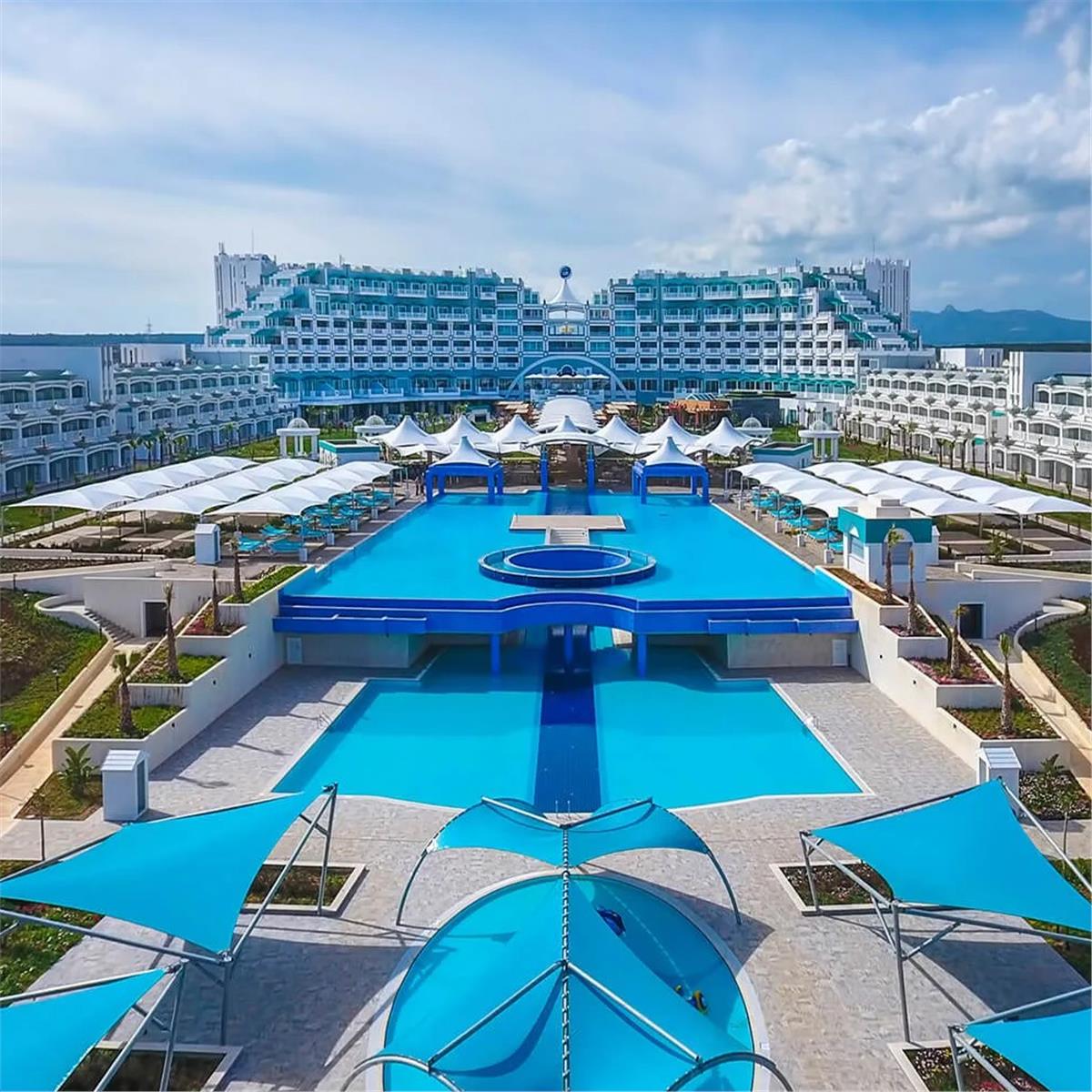 3 GECE 4 GÜN KONAKLAMALI LIMAK CYPRUS DELUXE HOTEL'DE İREM DERICI YILBAŞI GALASI