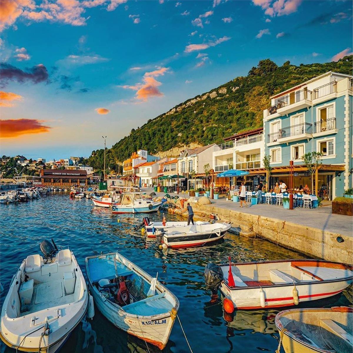 karaburun Nergis festivali turu karaburun sahili